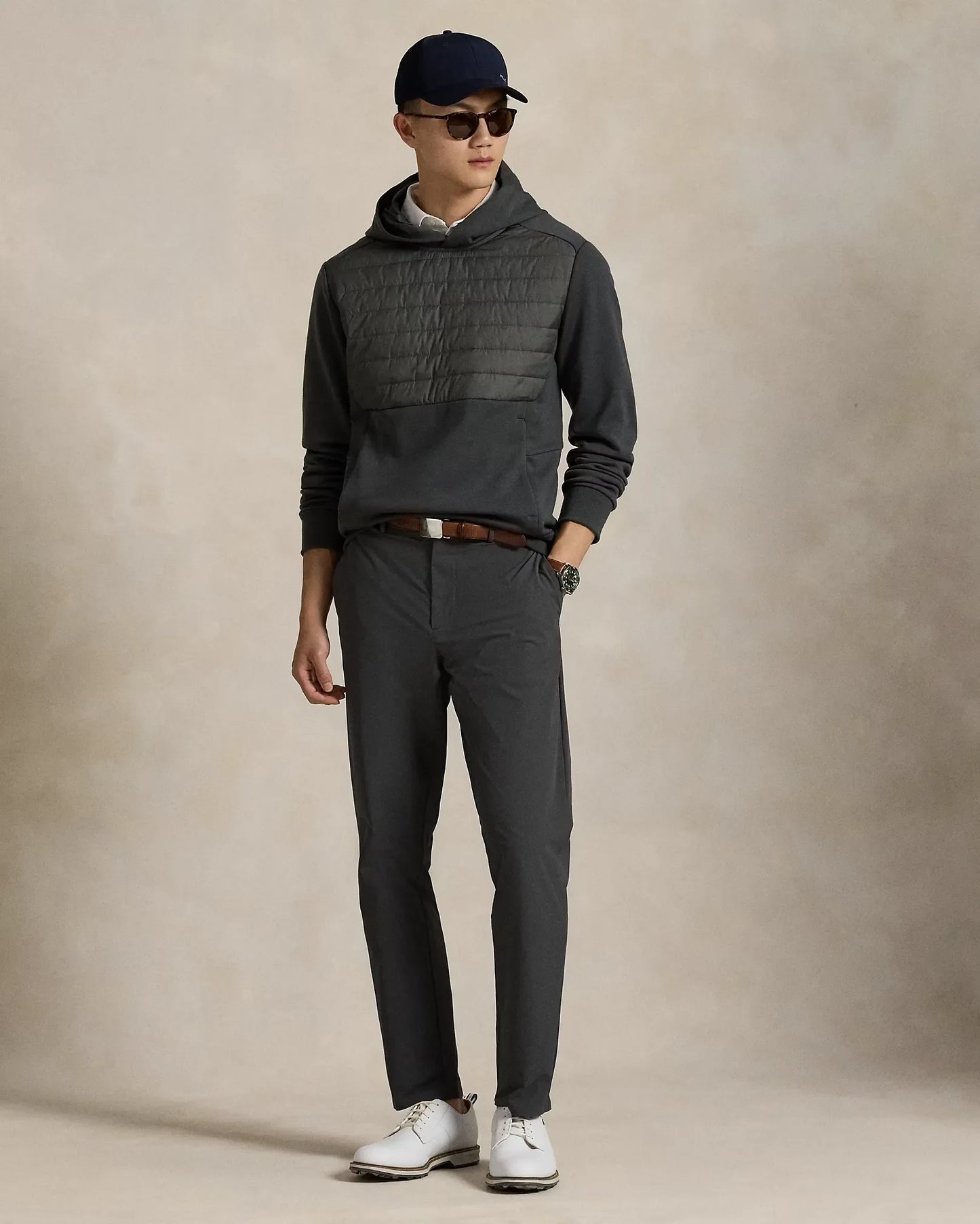 Performance-Hose mit maßgeschneidertem Schnitt und R&L Detail